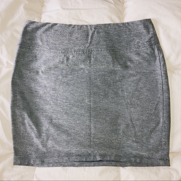 Gray Mini Skirt Size M - Picture 3 of 4